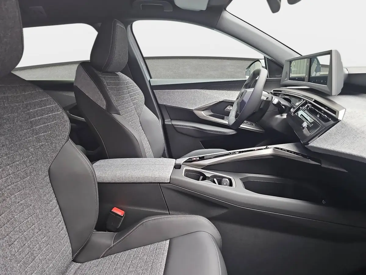 PEUGEOT 5008 1.2 HYBRID 145 E-DSC6 ALLURE KLIMA LED 7-S DAB 360