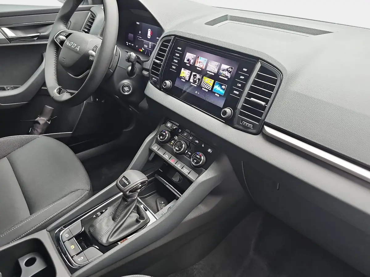 SKODA KAROQ 1.5 TSI DSG 130 JAHRE LED KLIMAAUTO WINTER SICHT K