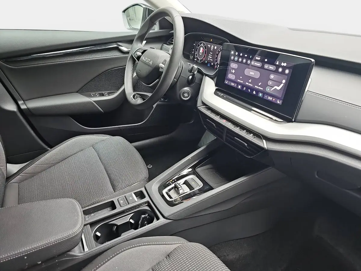 SKODA OCTAVIA COMBI 1.5 TSI DSG SELECTION LED AUDIO WINTER EL.HECKKL. 