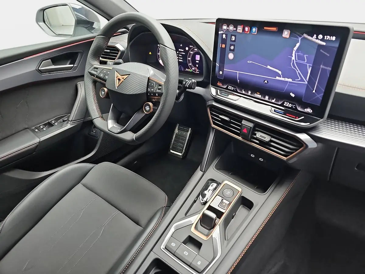 CUPRA LEON ST 1.5 ETSI DSG NAVI LED KLIMAAUTO ACC FULL-LINK KAME