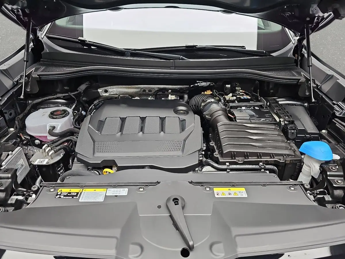 SKODA KODIAQ 2.0 TDI DSG SPORTLINE 4X4 NAVI LED ACC PANO 7S AHK