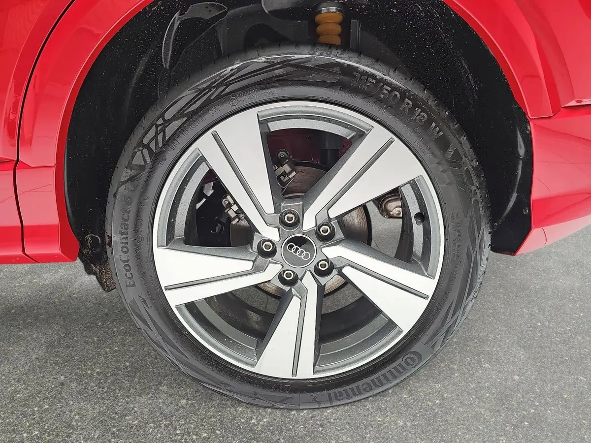 AUDI Q2 35 TFSI S-TRONIC S LINE NAVI LED ACC EL.HECKKL. WI