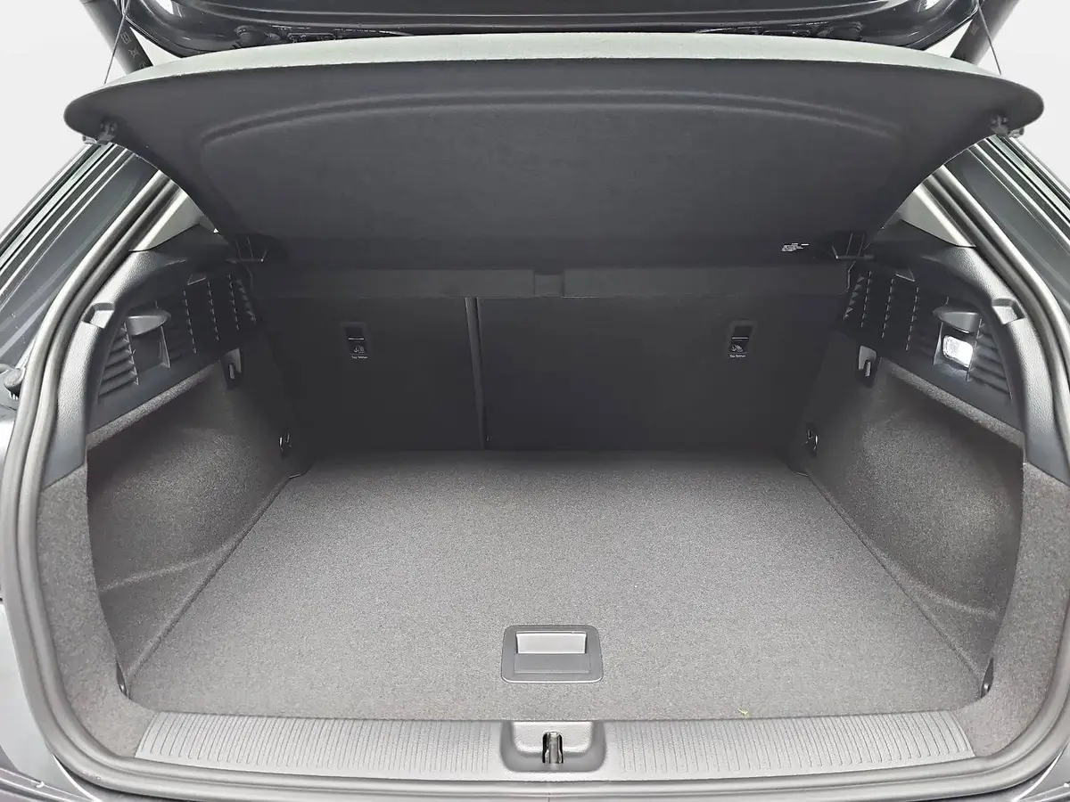 AUDI Q2 35 TFSI S-TRONIC S LINE NAVI LED ACC EL.HECKKL. WI