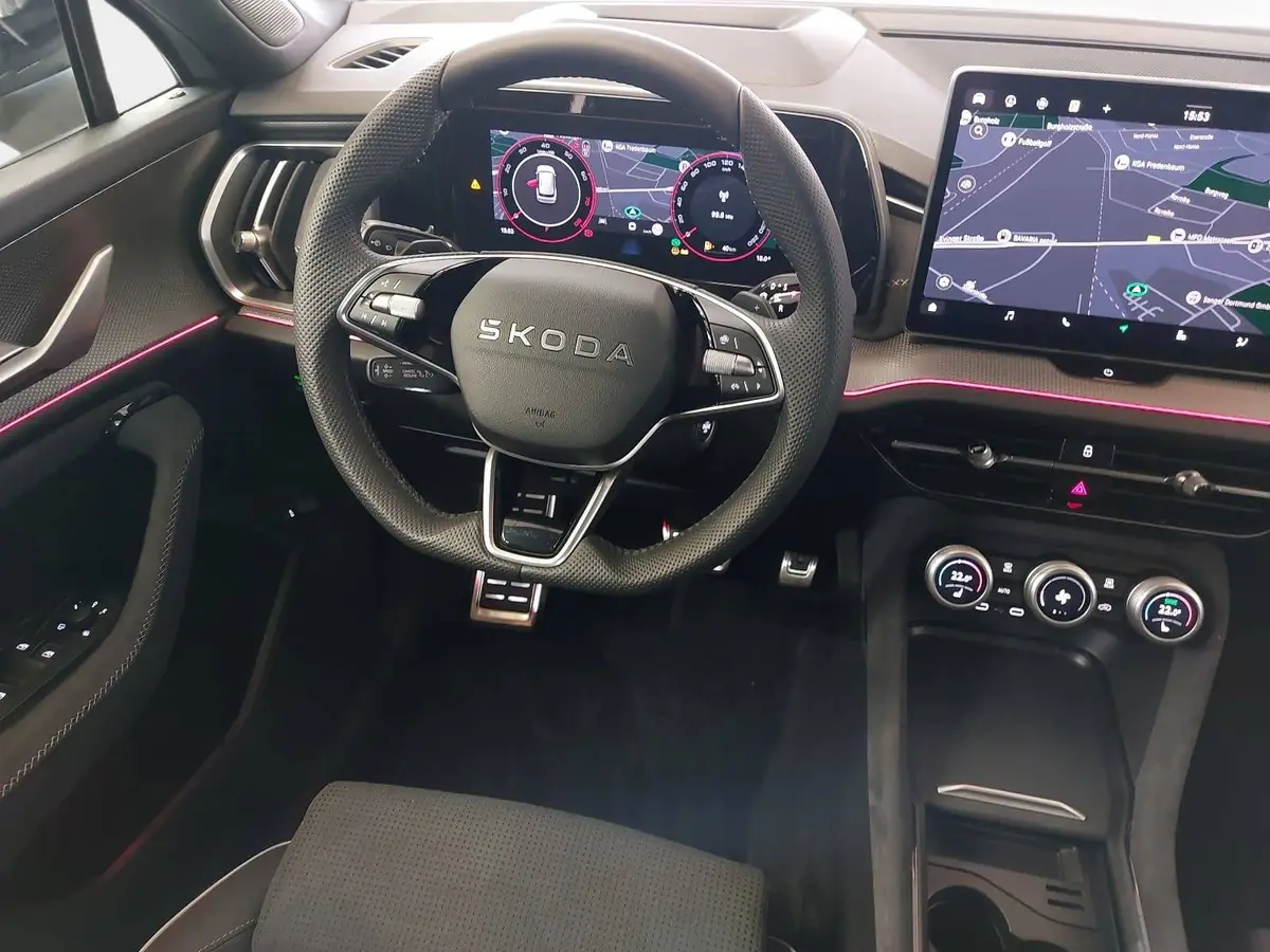 SKODA KODIAQ 1.5 TSI DSG SPORTLINE NAVI LED ACC PANO WINTER AHK