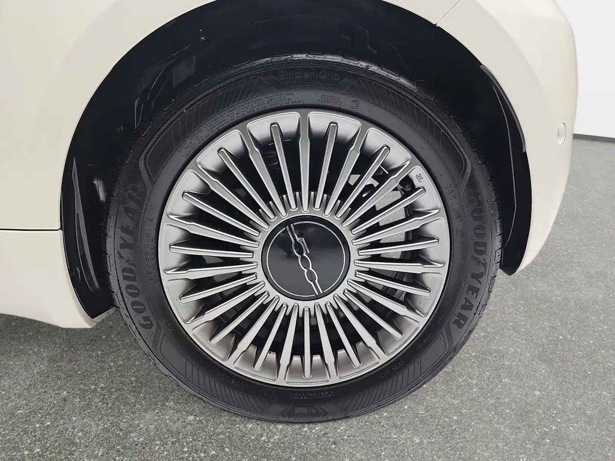 FIAT 500C ELEKTRO 42 KWH KOMFORT PAKET, 16-ZOLL LM-FELGEN