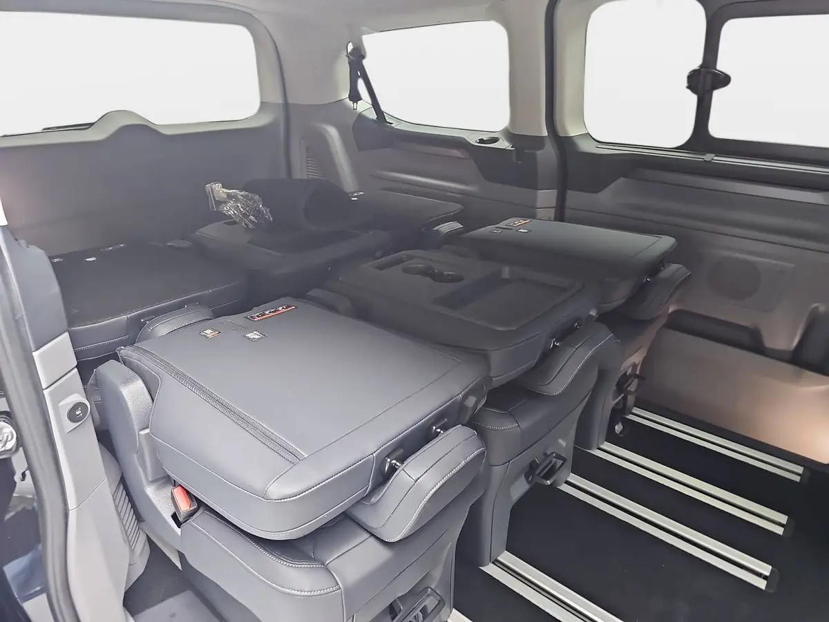 FORD TOURNEO CUSTOM 2.0 ECOBLUE AUTO. L1 TITANIUM X NAVI LED AHK