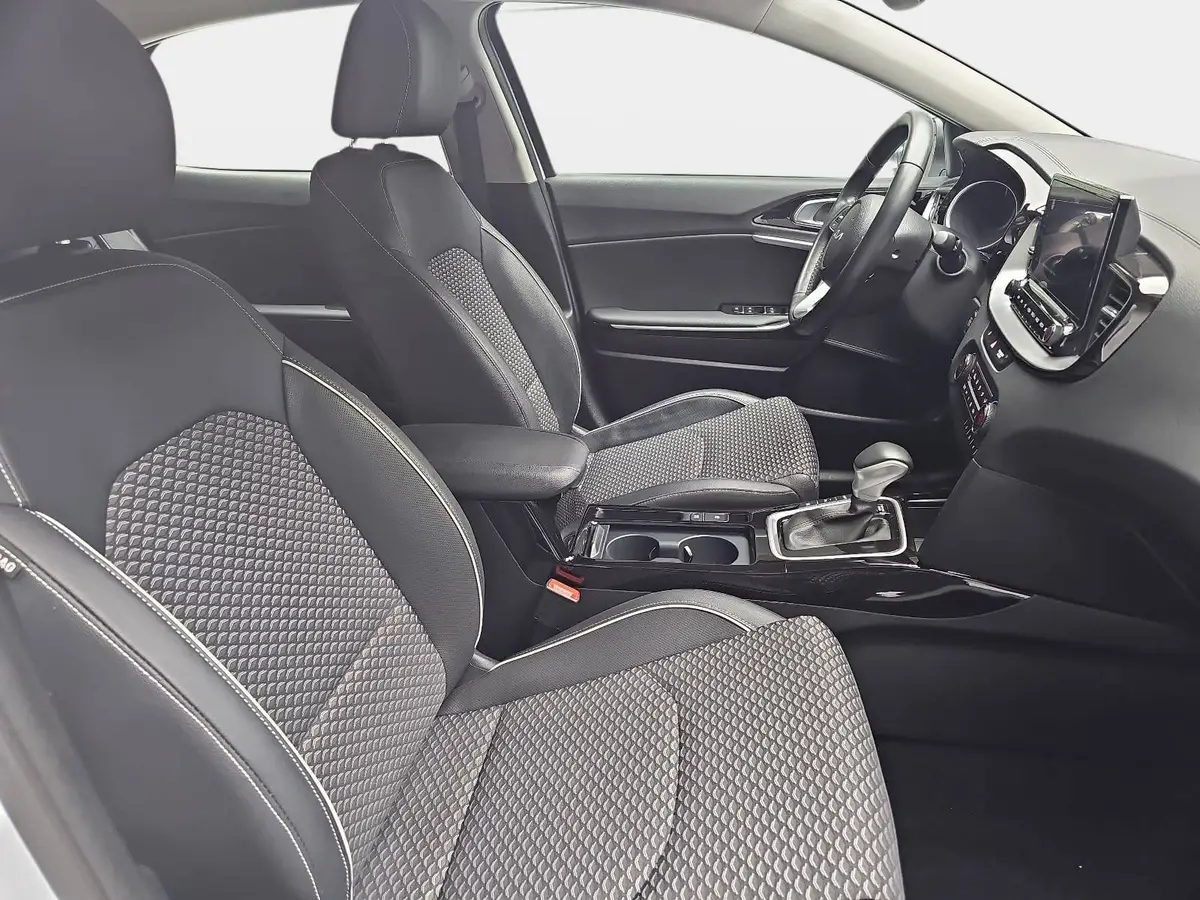 KIA XCEED 1.6 PLUG-IN-HYBRID DCT6 SPIRIT PERFORMANCE TECHNOLOGIE