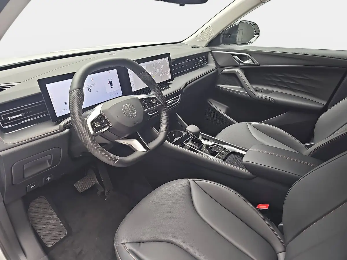 MG HS 1.5 HYBRID+ MY25.5 LUXURY LEDER 360-GRAD-KAMERA 19-ZOLL-LM