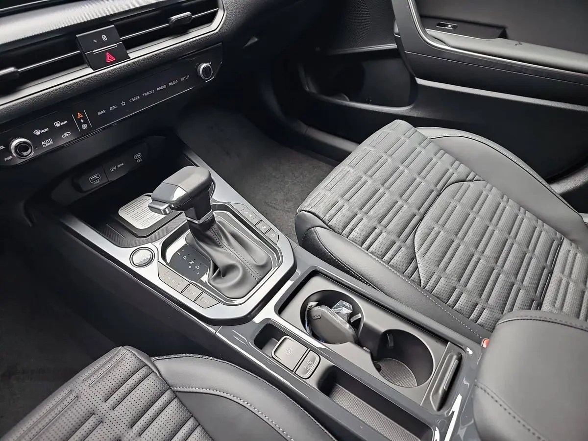 KIA XCEED 1.6 T-GDI 180 DCT SPIRIT MJ27 SOUND SITZ ADVANCED