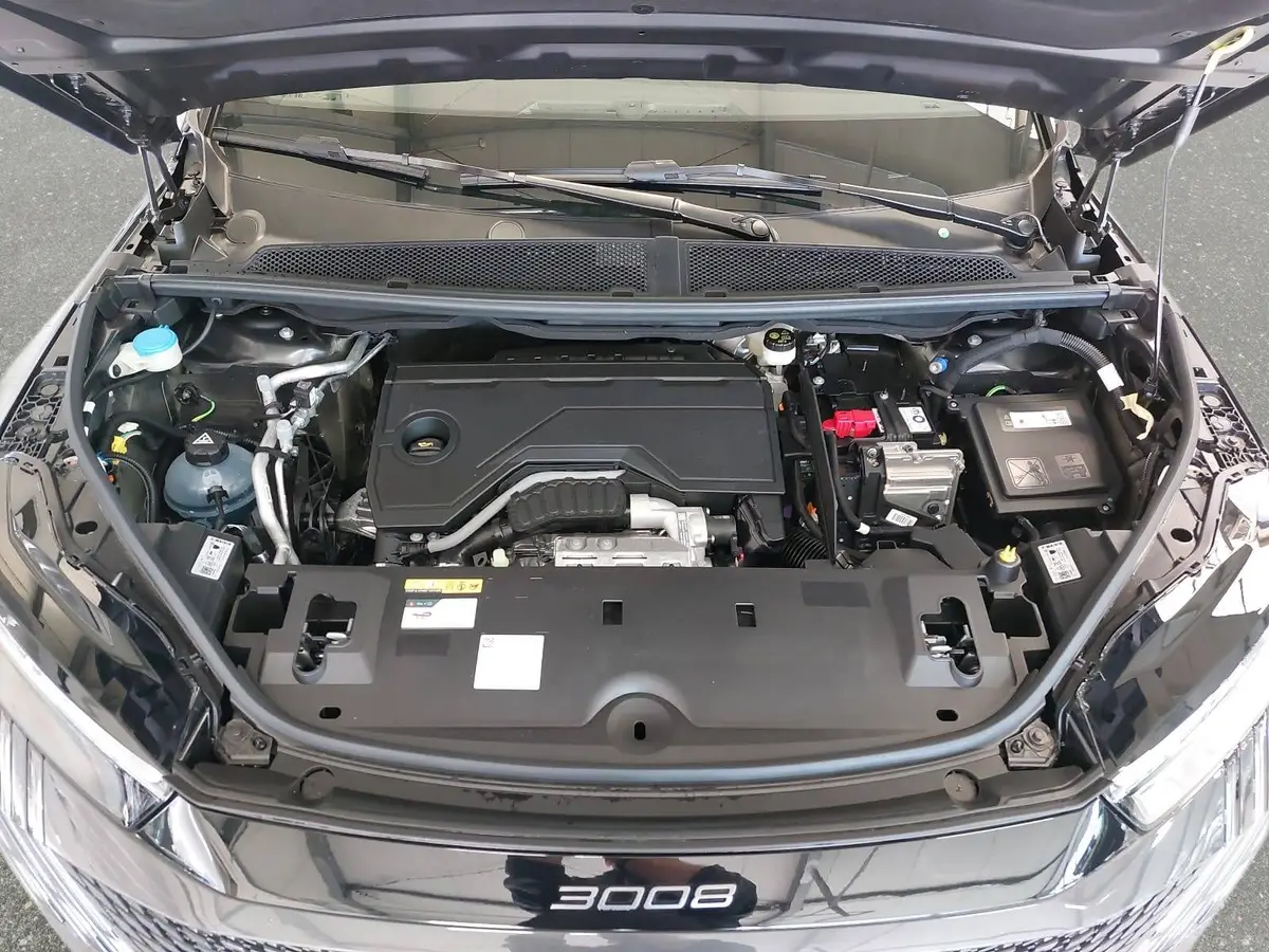 PEUGEOT 3008 1.2 HYBRID 145 E-DSC6 GT NAVI KLIMA LED AHK LM19