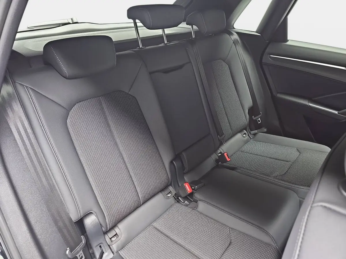 AUDI Q3 35 TDI S-TRONIC S LINE NAVI LED PANO ACC BLACK+ KA