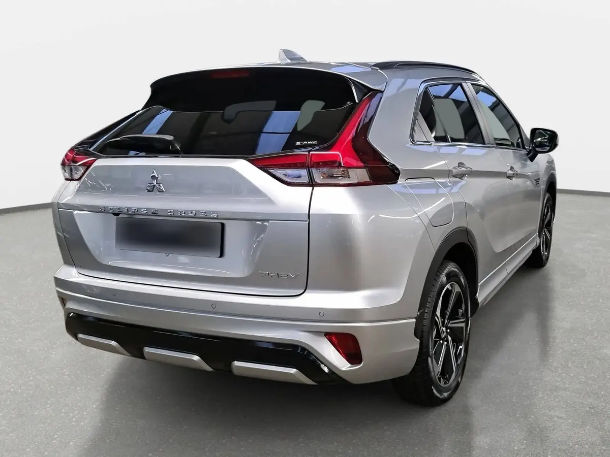 MITSUBISHI ECLIPSE CROSS 2.4 MIVEC PHEV CVT SELECT NAVI LED STANDH. 360° LM