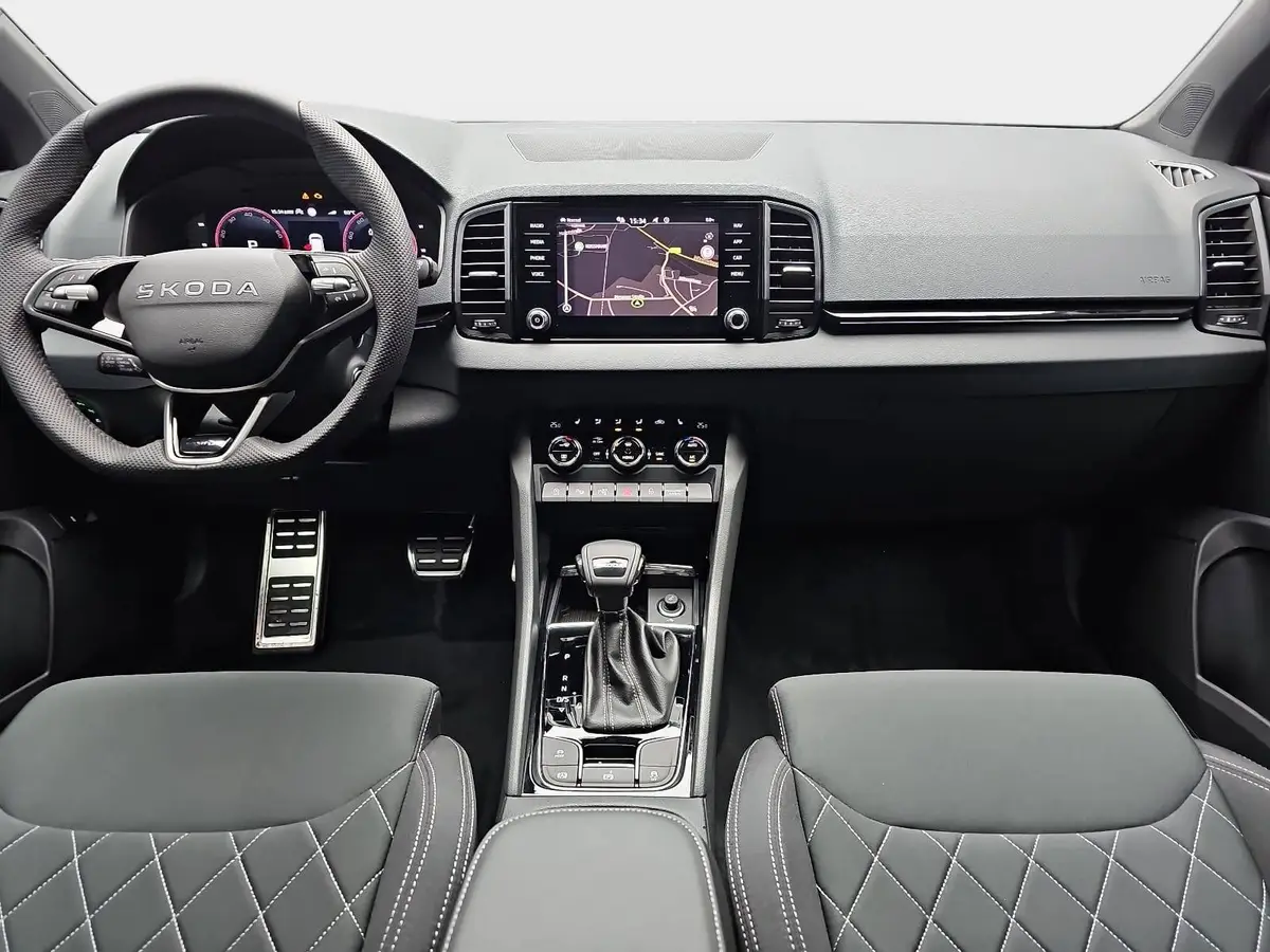 SKODA KAROQ 1.5 TSI DSG SPORTLINE NAVI LED-MATRIX PANO CANTON 
