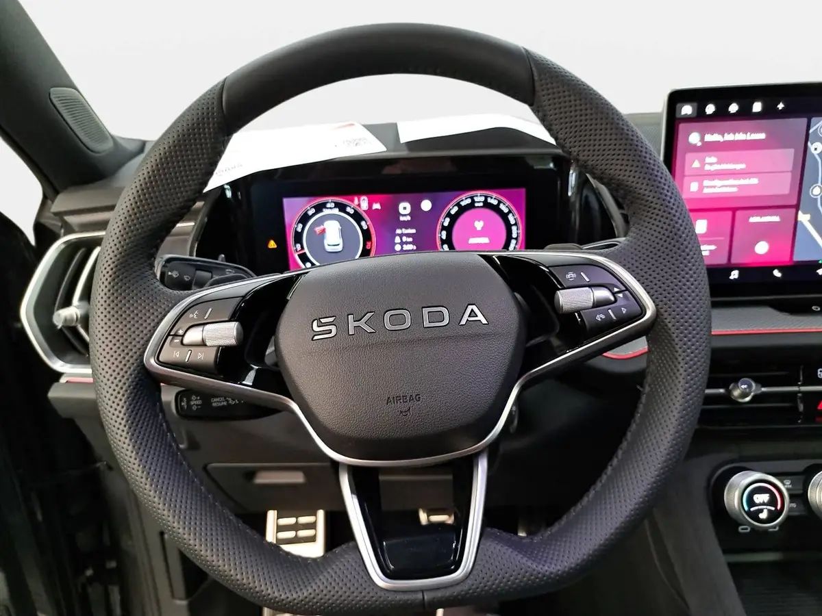 SKODA KODIAQ 1.5 TSI DSG SPORTLINE NAVI LED ACC PANO WINTER AHK