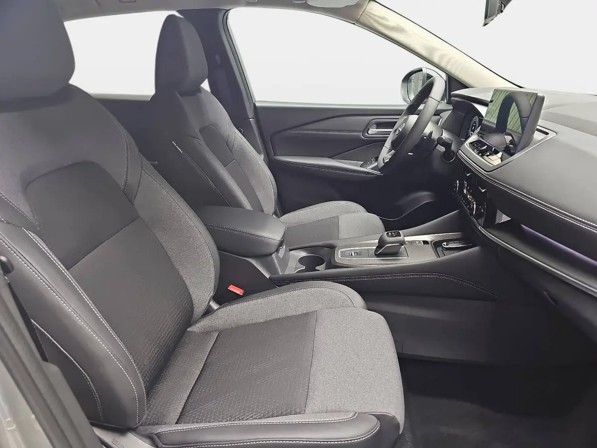 NISSAN QASHQAI 1.3 DIG-T XTRONIC N-CONNECTA PANO WINTER