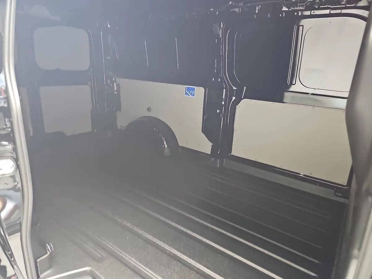 VW T7 TRANSPORTER 2.0 TDI DSG KASTEN L2H1 NAVI