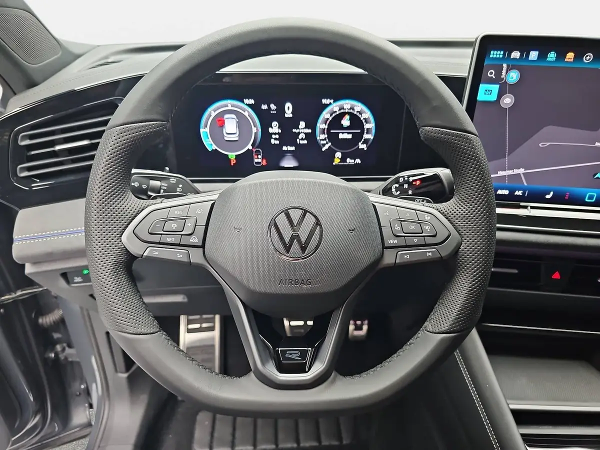 VW TIGUAN 2.0 TDI DSG R-LINE NAVI LED PANO
