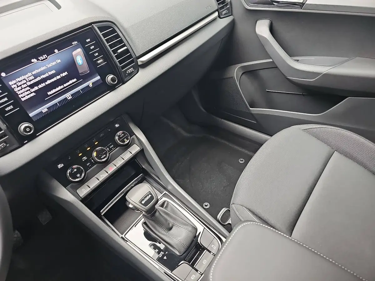 SKODA KAROQ 2.0 TDI DSG FAMILY LED AHK KAMERA