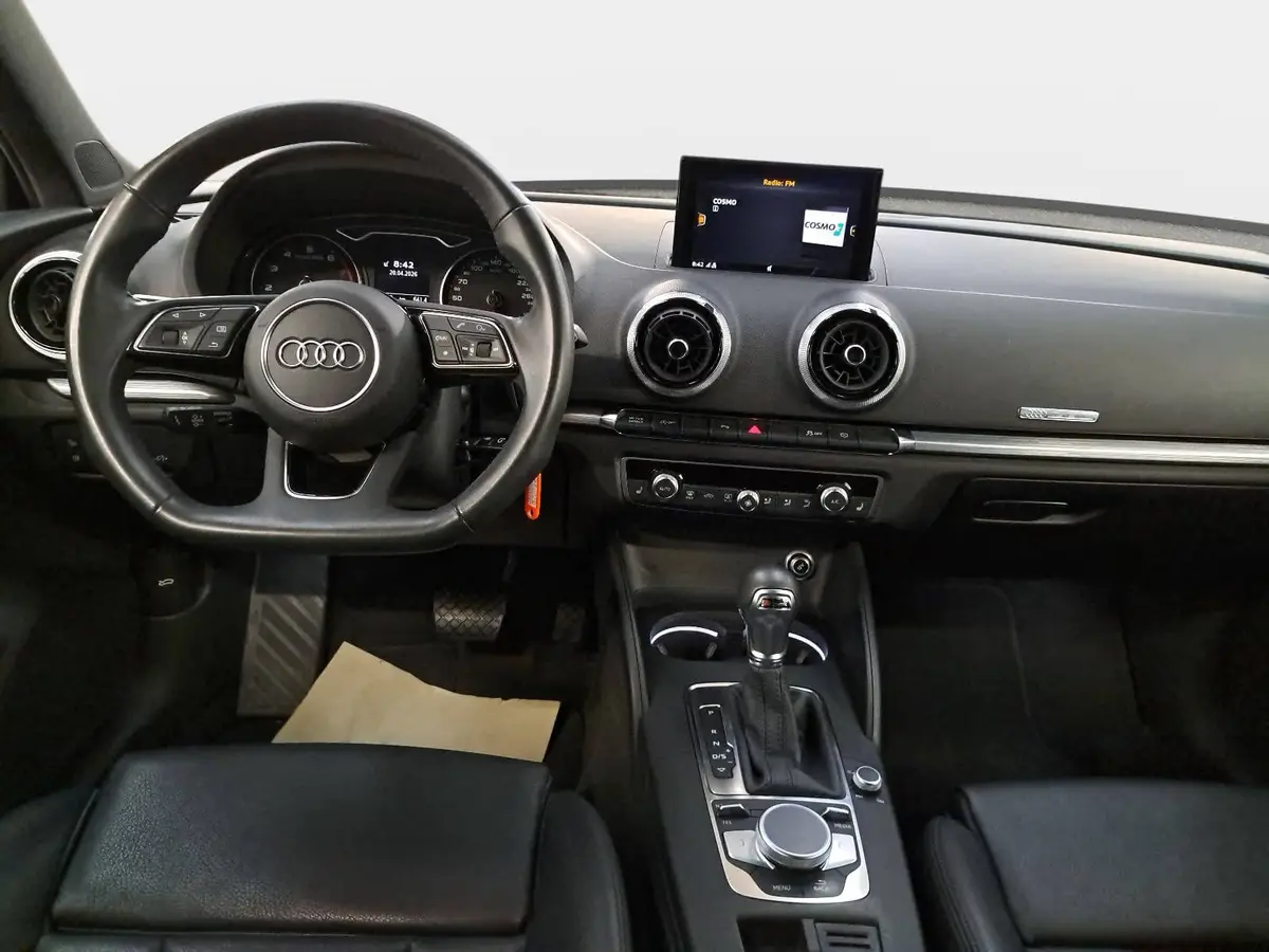 AUDI A3 35 TFSI DSG SPORTBACK LED PDC LM18