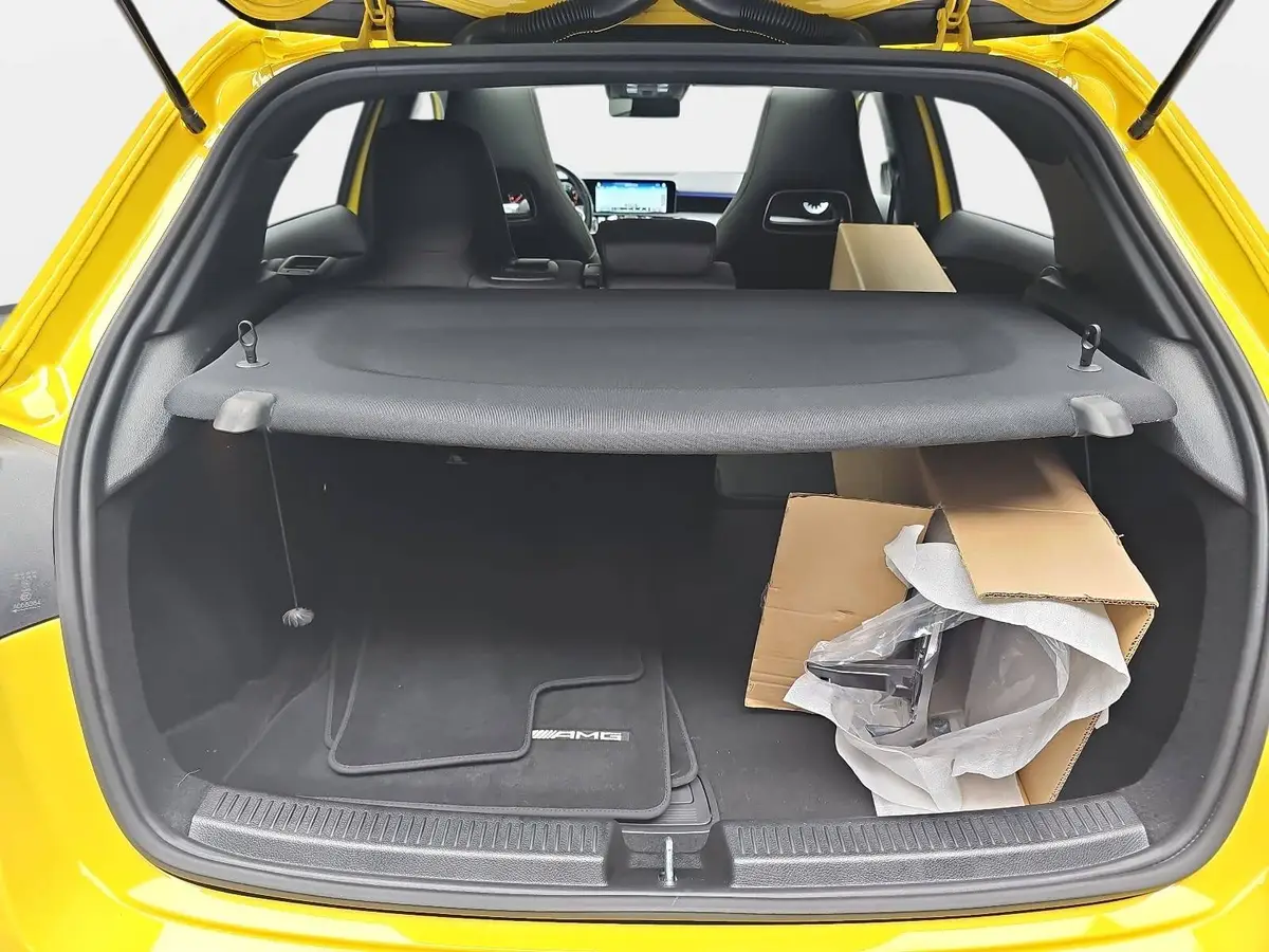 MERCEDES-BENZ A 220 DCT AMG LINE WINTER LED LM