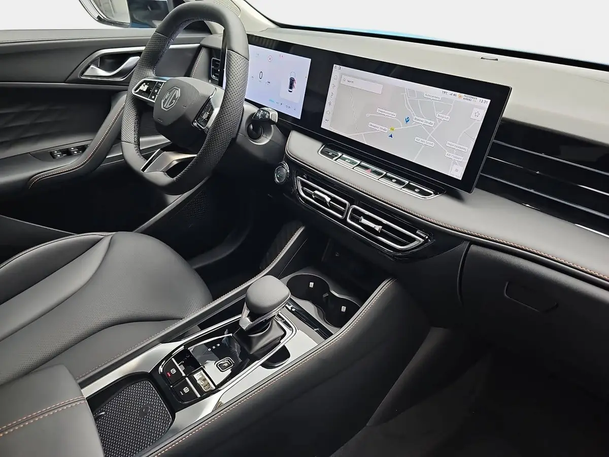 MG HS 1.5 PLUG-IN-HYBRID MY25.5 LUXURY LEDER 360-GRAD-KAMERA 19-ZOLL-LM