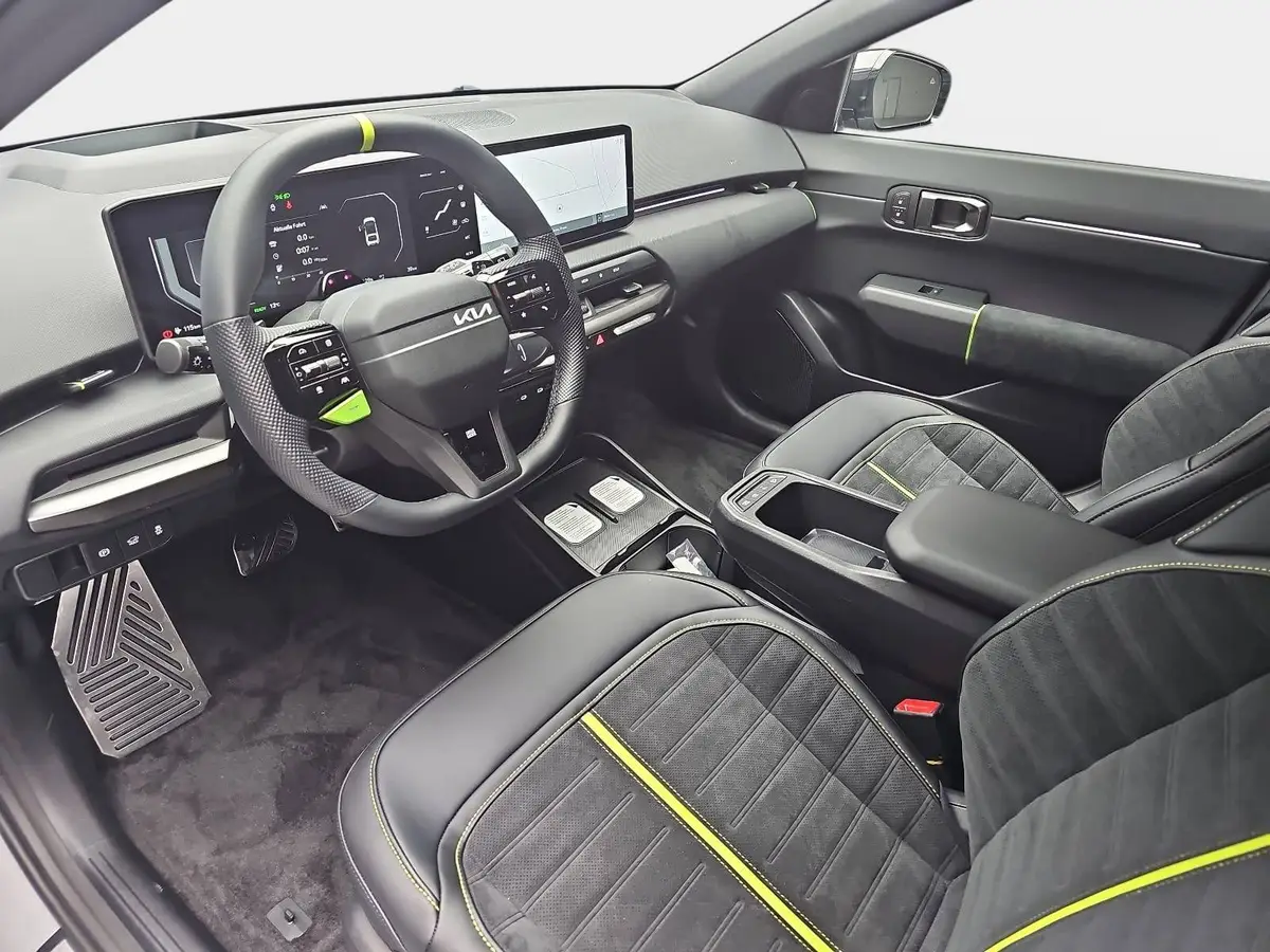 KIA EV4 GT 81.4 KWH AWD MJ27 SCHWARZES DACH 22KW AC GLASD. DIGITAL KEY 2.0 PERF