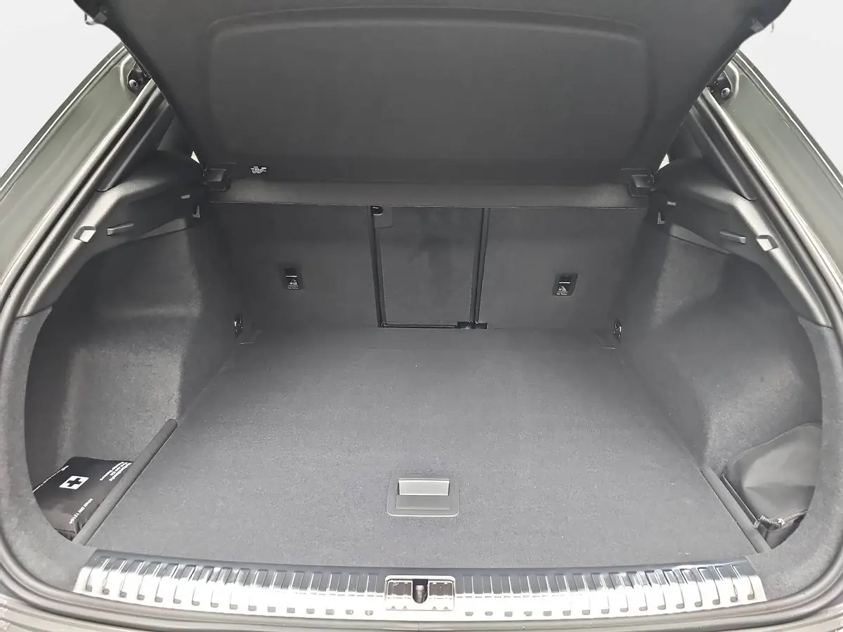 AUDI Q3 35 TDI S-TRONIC S LINE NAVI LED PANO ACC BLACK+ KA