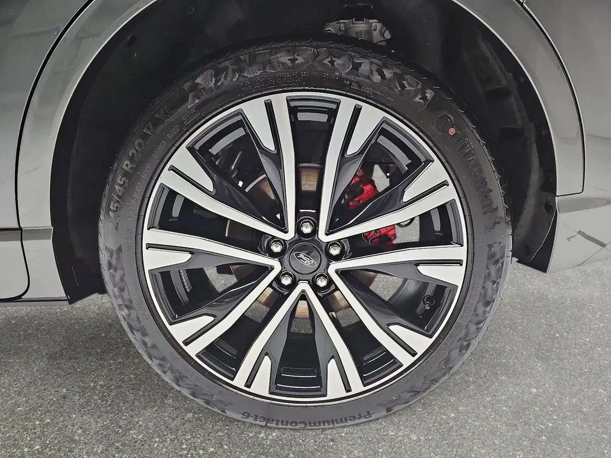 FORD KUGA 1.5 EB AUTO. 8G ST-LINE X NAVI MATRIX-LED ACC HUD 