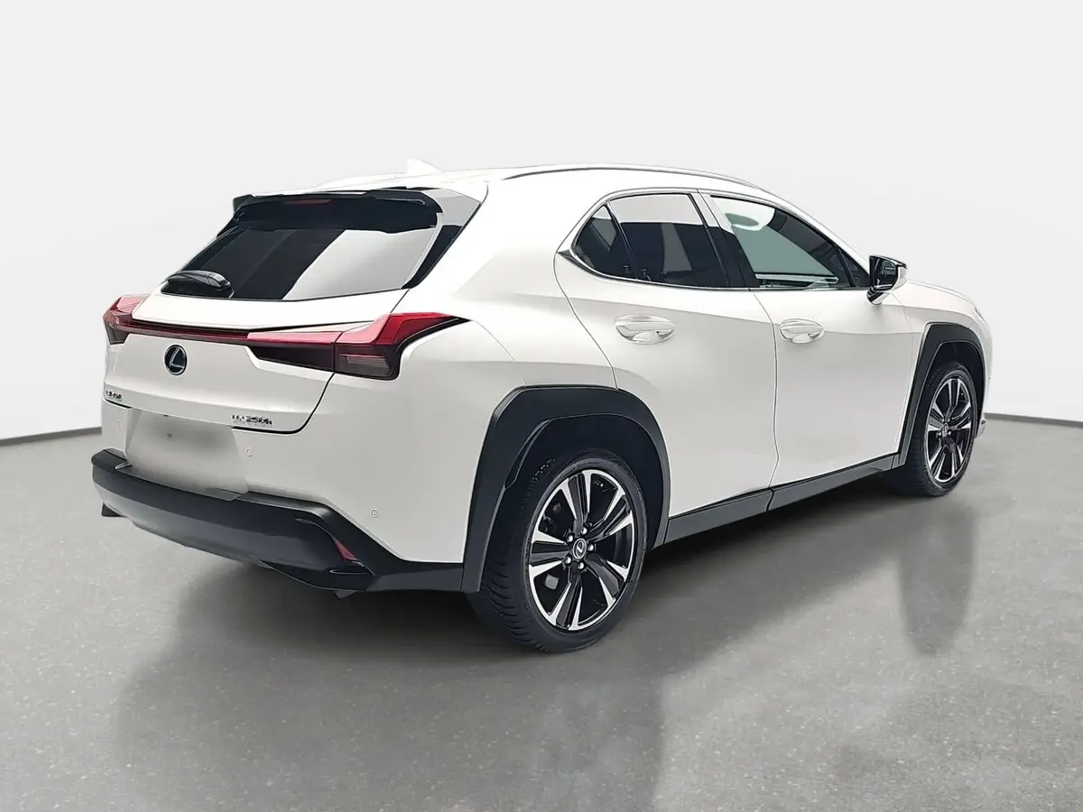 LEXUS UX 200H LED ACC LM18