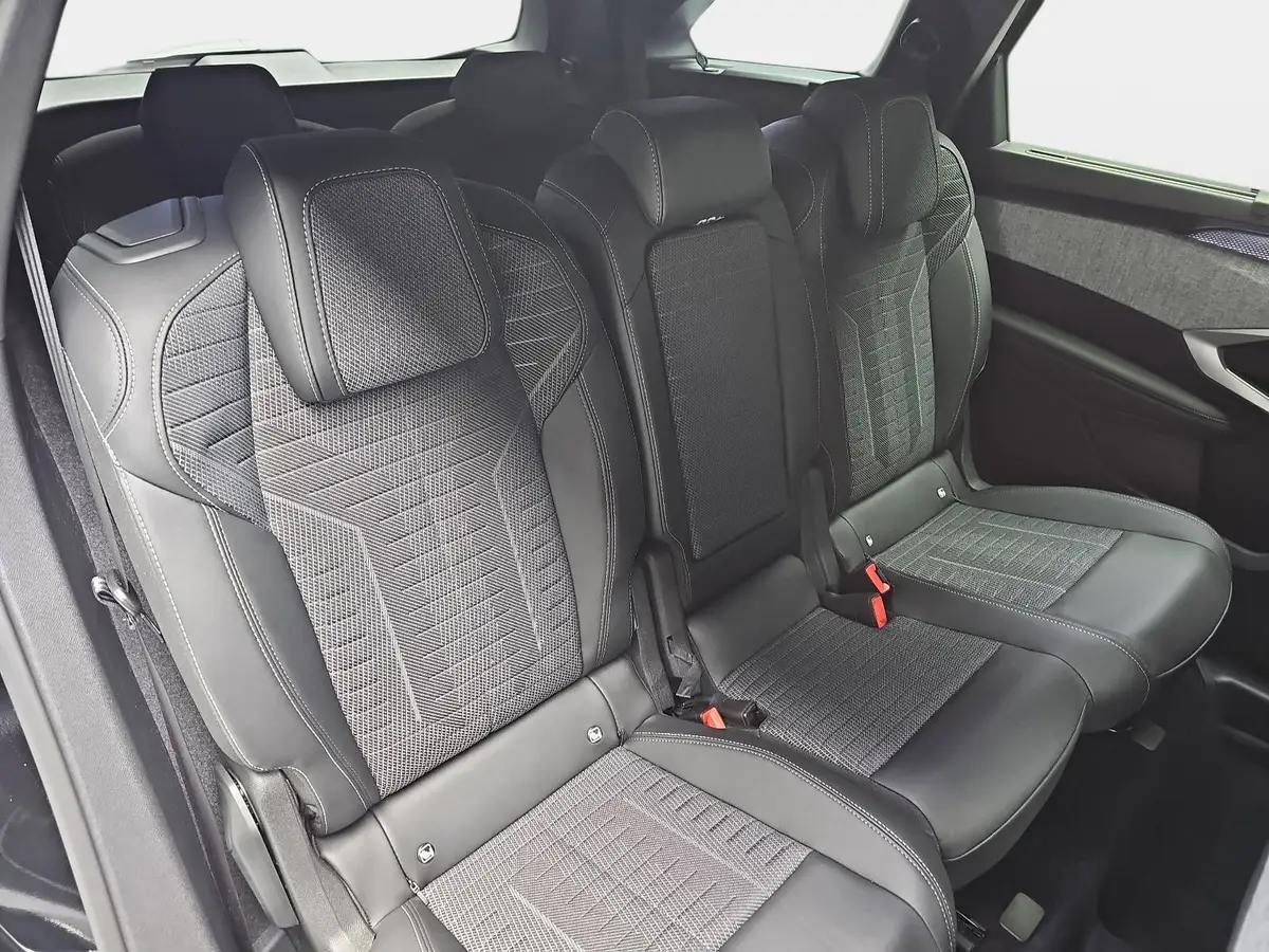 PEUGEOT 5008 1.2 HYBRID 145 E-DSC6 GT KLIMA LED 7-S DAB 360° AH