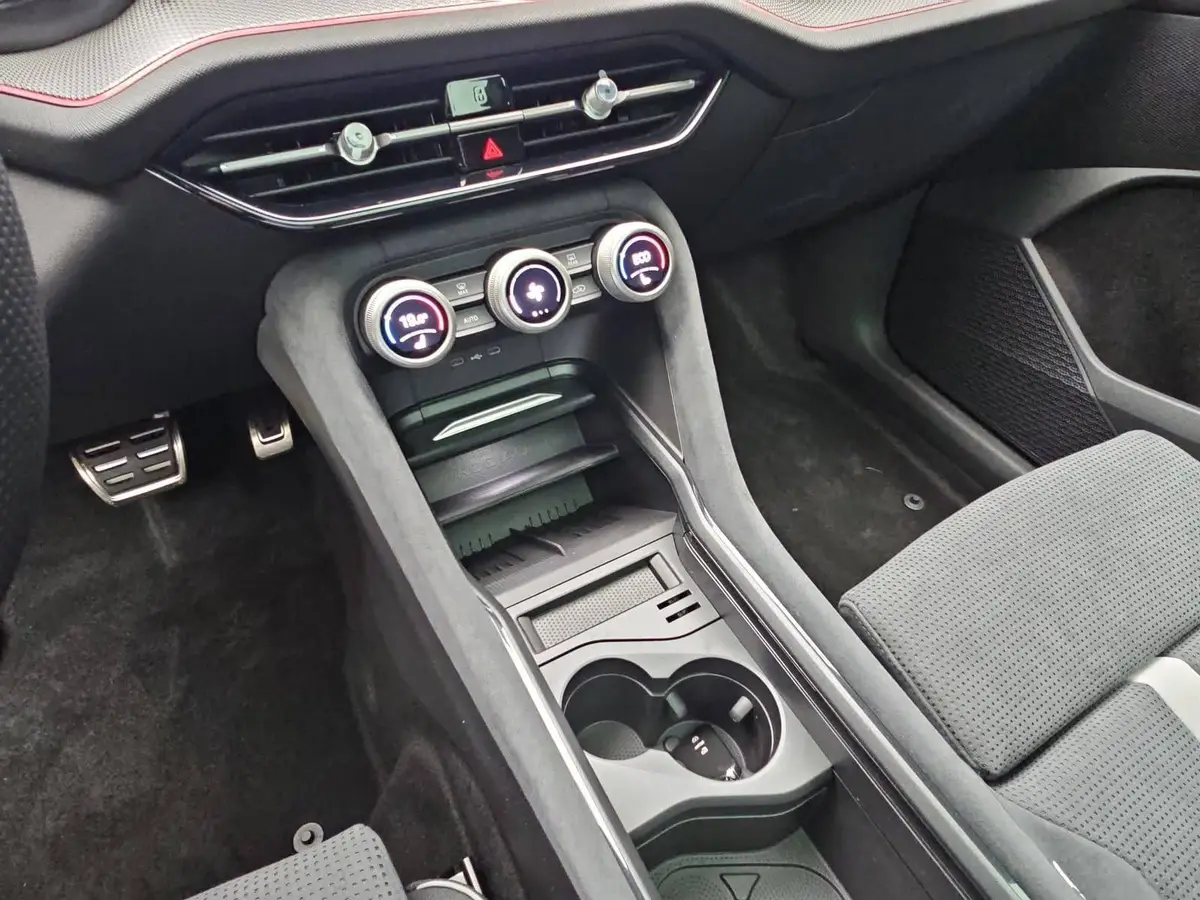 SKODA KODIAQ 1.5 TSI DSG IV PHEV SPORTLINE AHK PANO LM