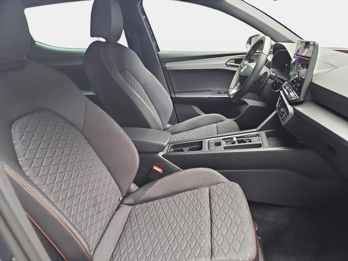 SEAT LEON 1.5 ETSI DSG FR NAVI LED PANO LM17