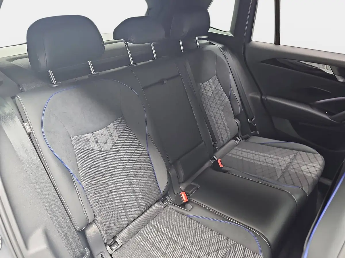 VW TIGUAN 2.0 TDI DSG R-LINE NAVI LED PANO