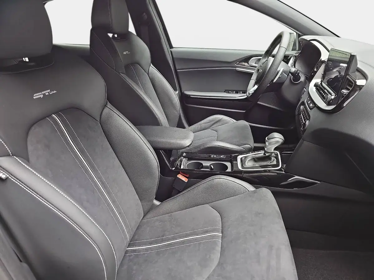 KIA XCEED 1.6 T-GDI 150 DCT GT-LINE MJ26 LEDER GLASDACH