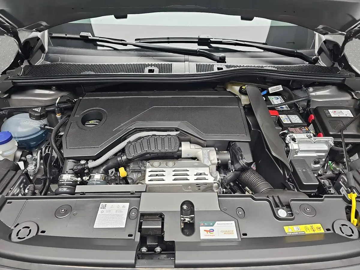 PEUGEOT 208 1.2 HYBRID 110 E-DSC6 GT KLIMA LED MIRROR-SCREEN K