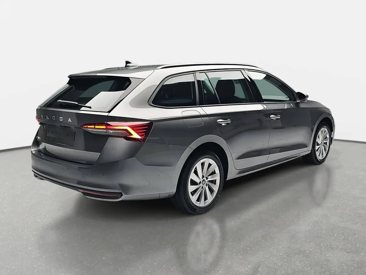 SKODA OCTAVIA COMBI 2.0 TDI DSG SELECTION AHK LM KAMERA