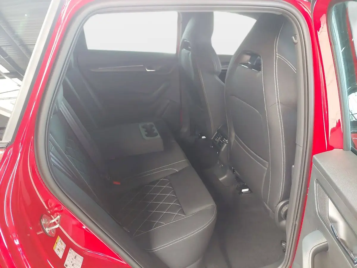 SKODA KAROQ 1.5 TSI DSG SPORTLINE NAVI LED-MATRIX PANO CANTON