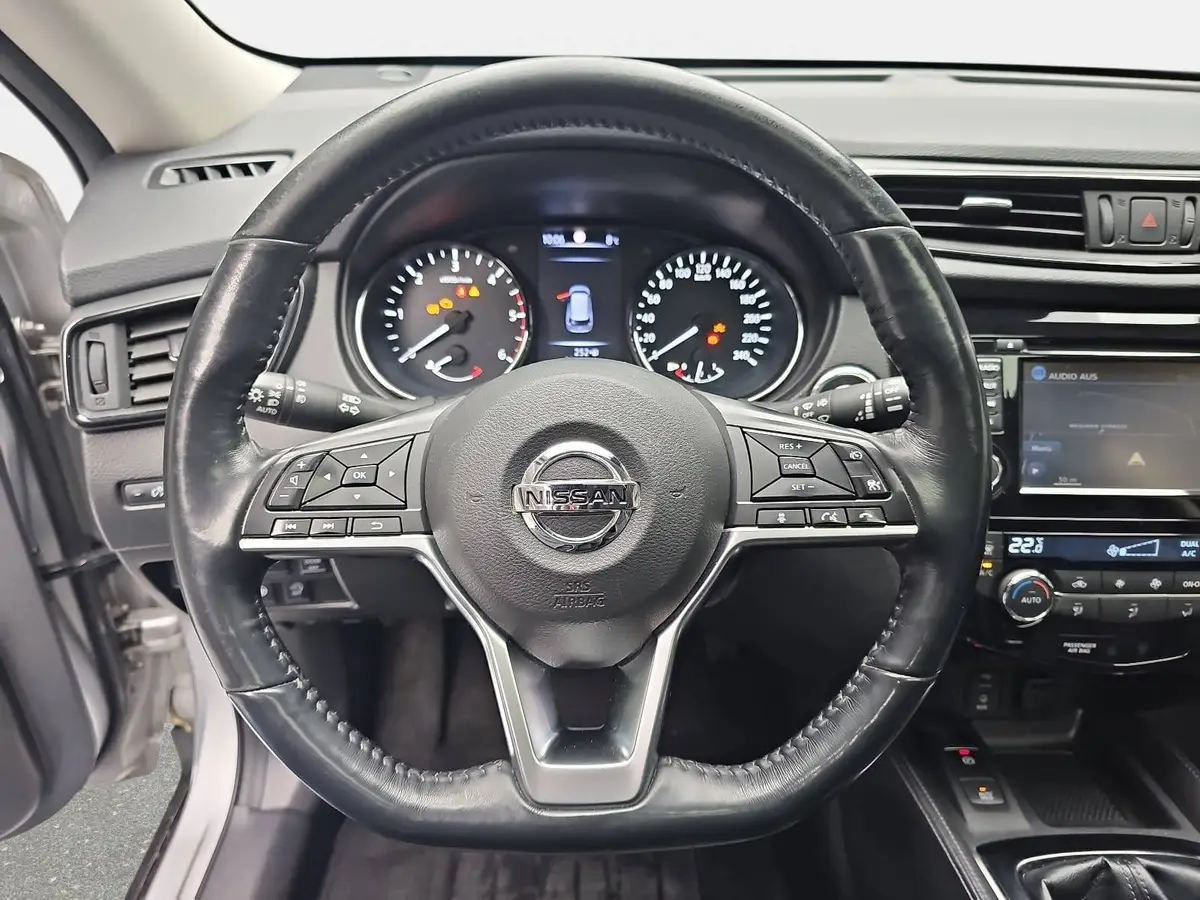 NISSAN X-TRAIL 1.7 DCI AHK TEKNA 4X4 STANDHEIZUNG