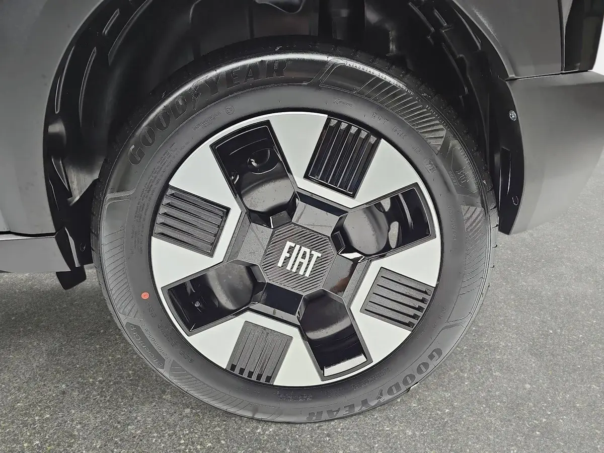 FIAT GRANDE PANDA HYBRID 1.2 EDCT BUSINESS EDITION MJ26