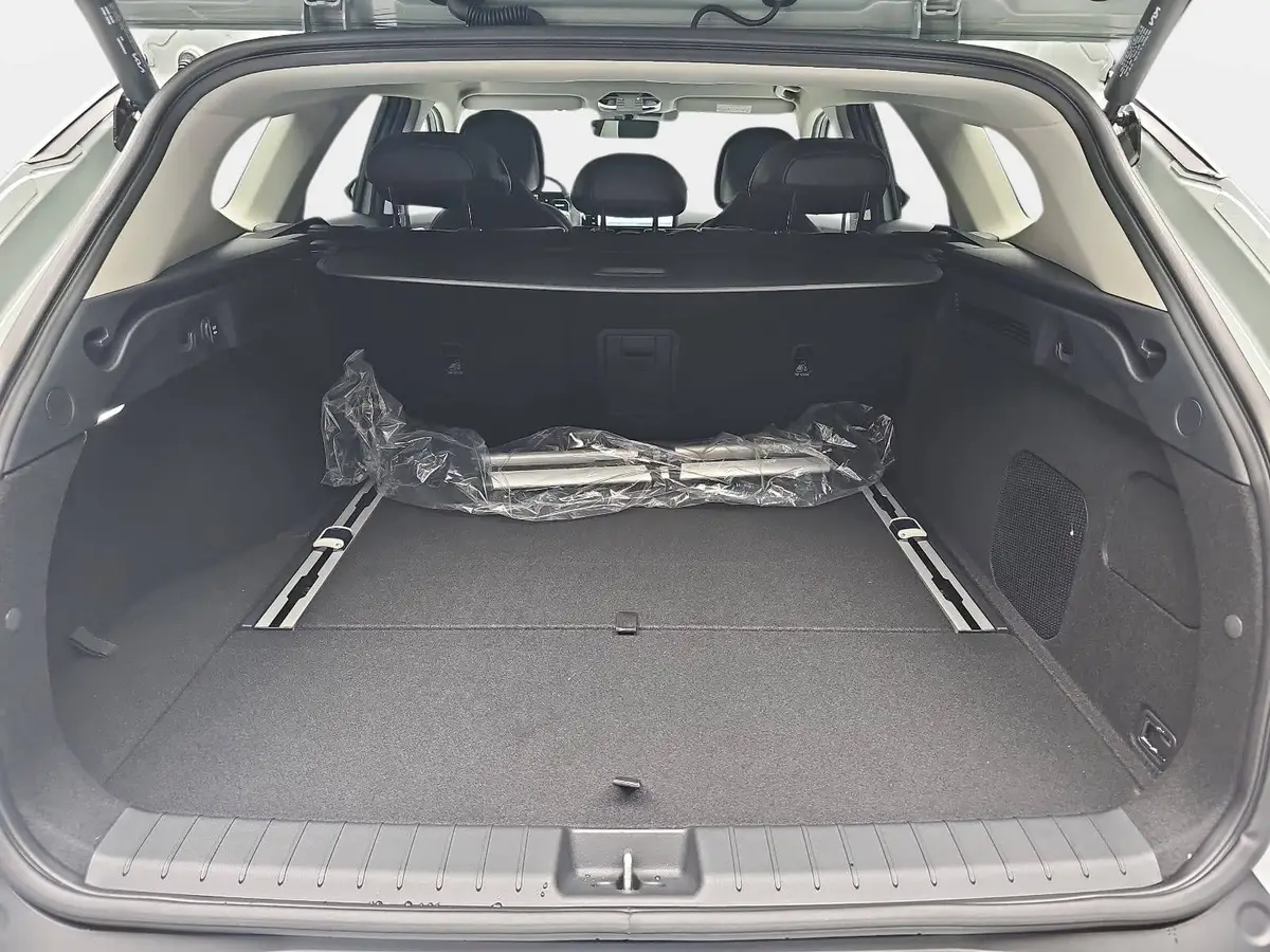 KIA K4 SW 1.6 T-GDI 150 PS DCT7 SPIRIT MJ26 DRIVEWISE-PARK SOUND