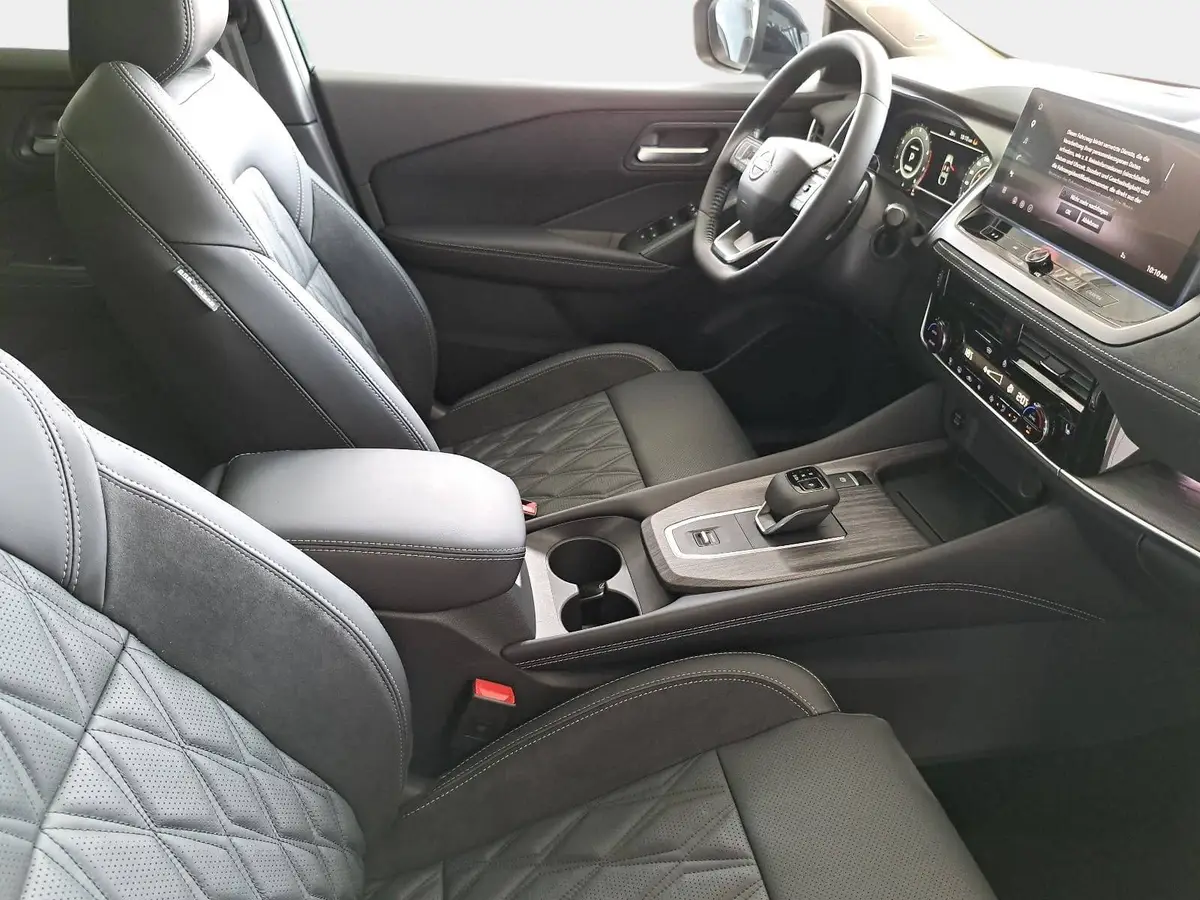 NISSAN QASHQAI 1.3 DIG-T MHEV AUTO. MJ27 TEKNA PREMIUM PAKET 2-FARBEN