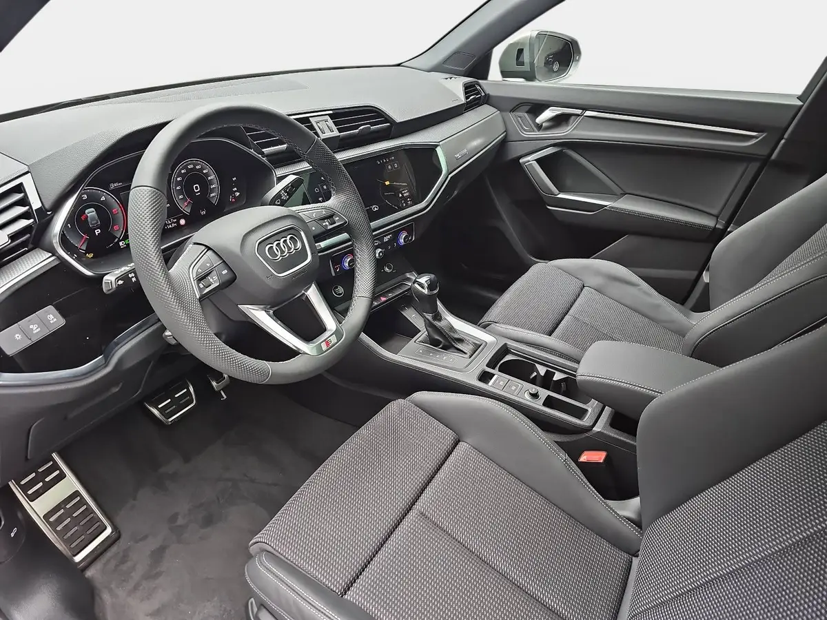 AUDI Q3 35 TDI S-TRONIC S LINE NAVI LED PANO ACC BLACK+ KA