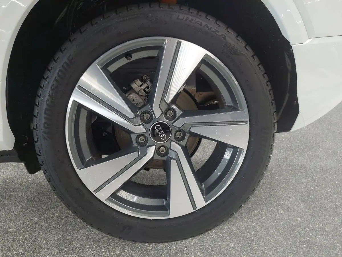 AUDI Q2 35 TFSI S-TRONIC S LINE NAVI LED ACC EL.HECKKL. WI