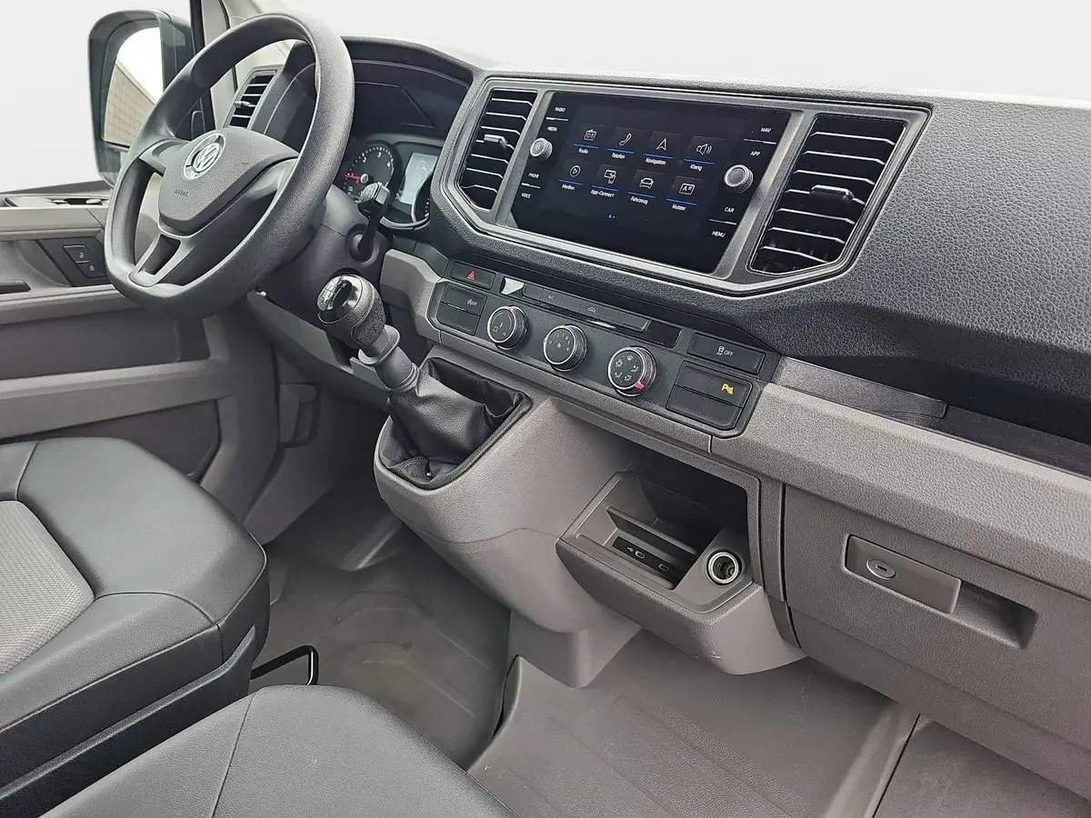 VW CRAFTER 35 TDI PLUS L3H3 FWD NAVI KLIMA 7-SITZE PDC AHK