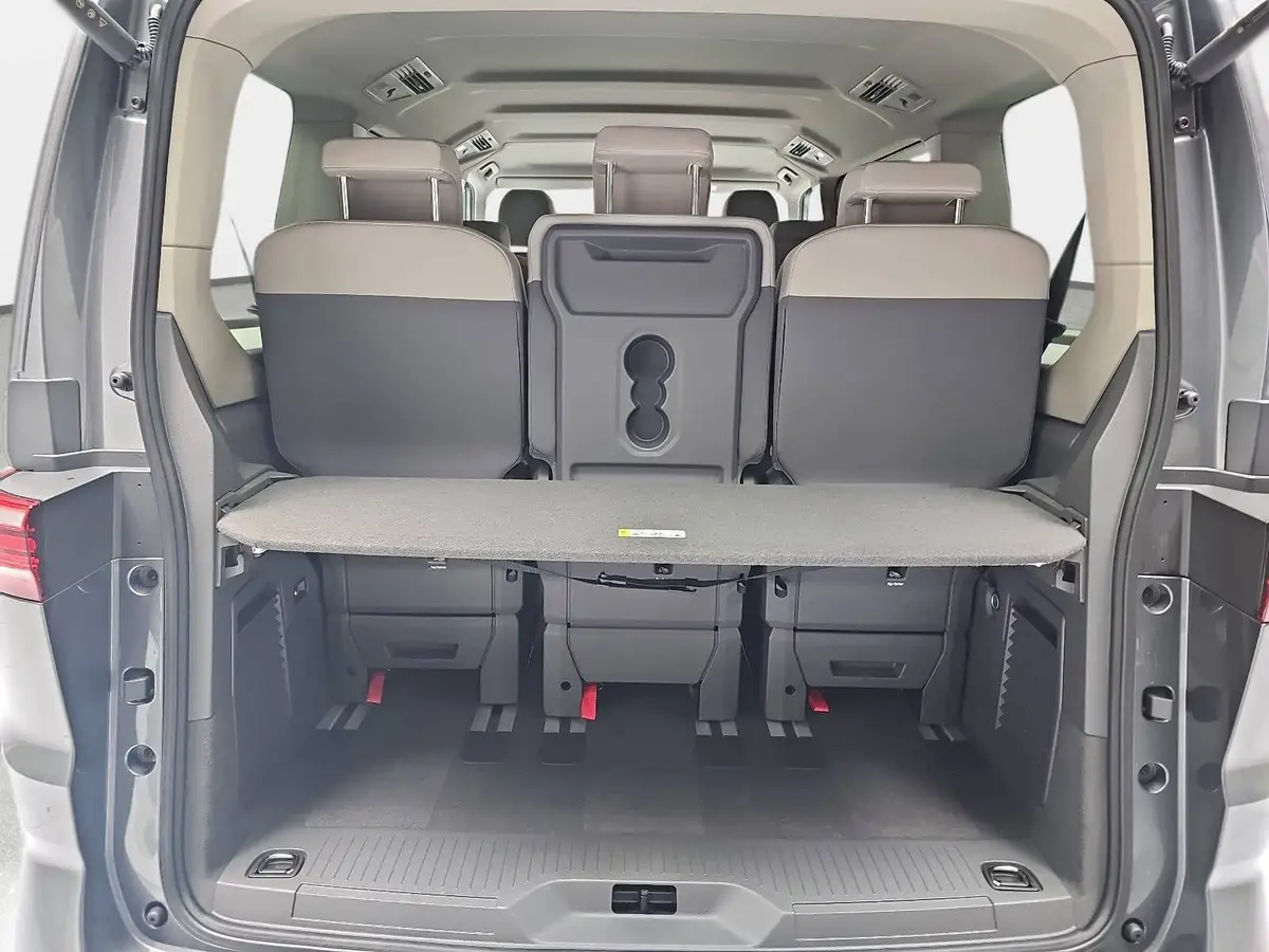 VW T7 MULTIVAN 2.0 TDI DSG LIFE P-ASSIST AHK