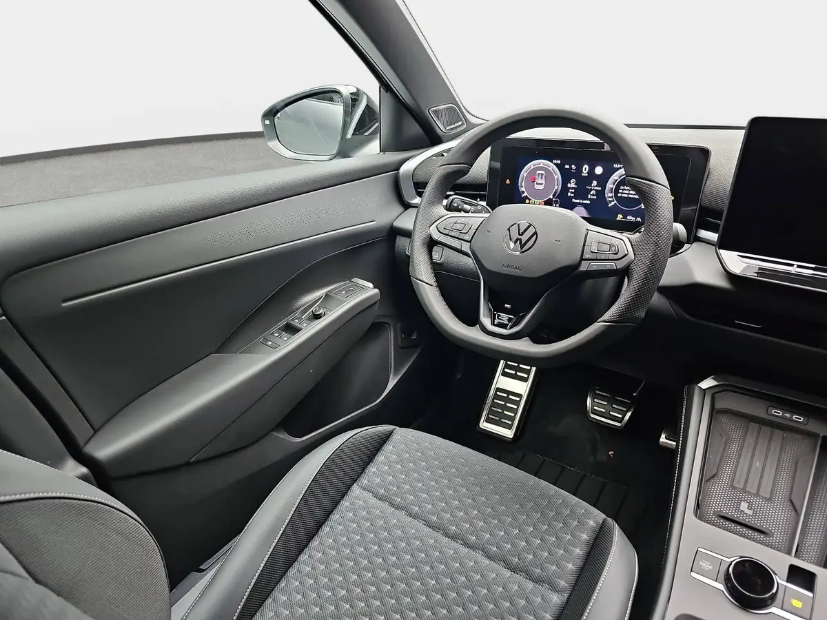 VW T-ROC 1.5 ETSI DSG R-LINE MATRIX AHK LM19