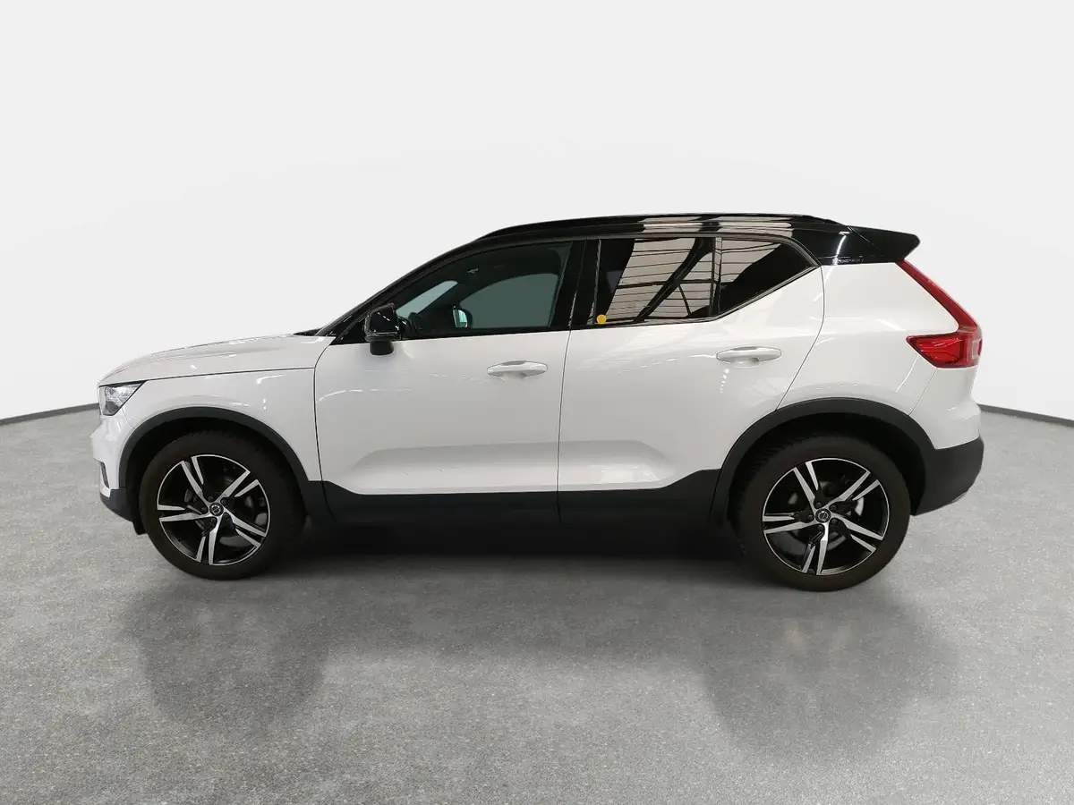 VOLVO XC40 T3 2WD R-DESIGN LED GRA WINTER LM