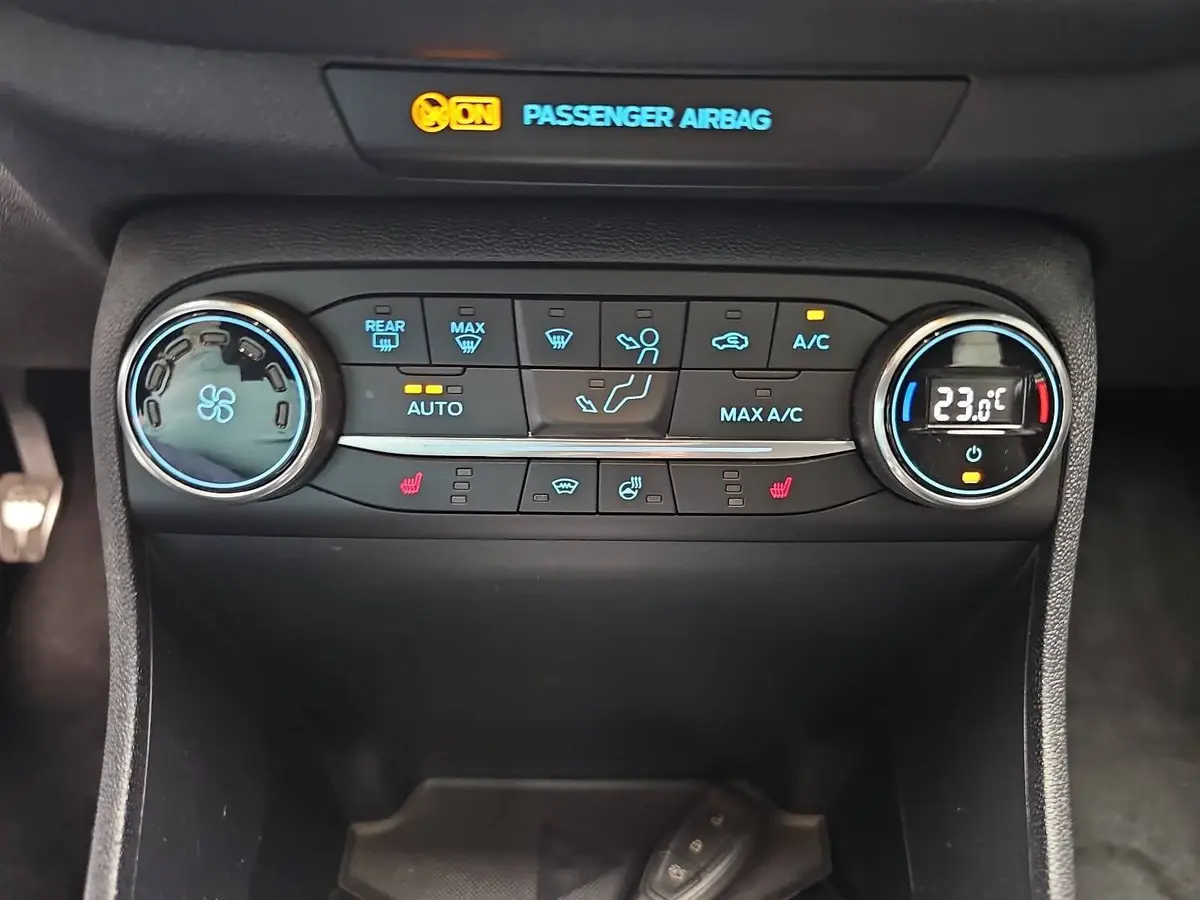 FORD FIESTA 1.5 TDCI ST-LINE NAVI PANO KAMERA