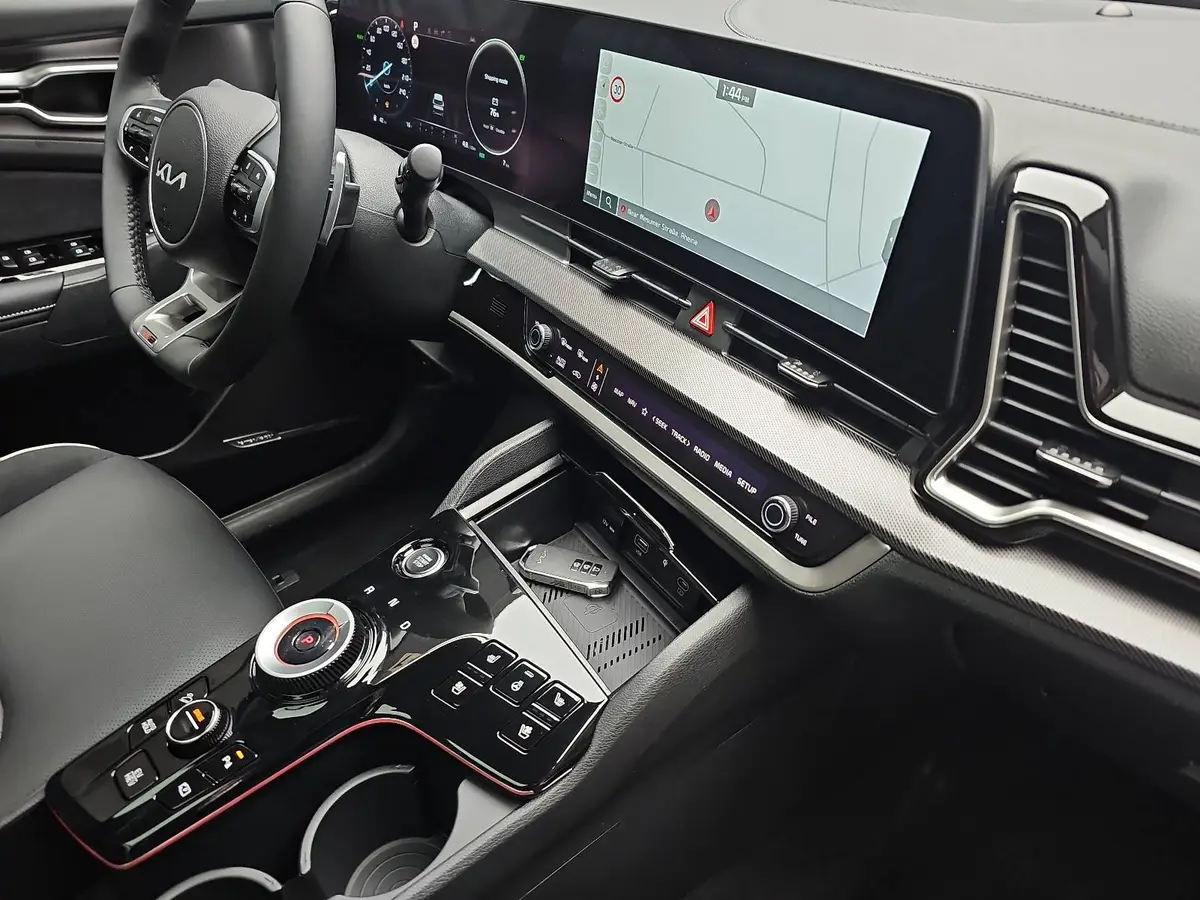 KIA SPORTAGE 1.6T PLUG-IN-HYBRID AUTO. GT-LINE SCHW.DACH DRIVEWISE GLASDACH SOUND