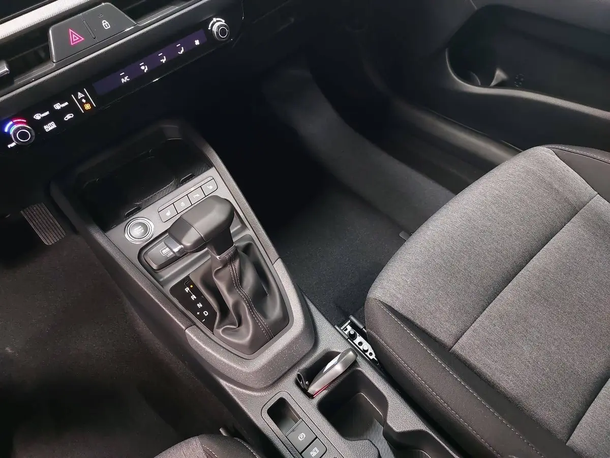 KIA STONIC 1.0 T-GDI 115 48V DCT SPIRIT MJ26 DRIVEWISE